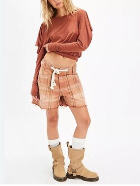 WE THE FREE➕NWT Moxie Printed Barrel Shorts